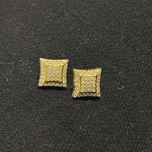 10k Elegant Gold Square Stud Earrings